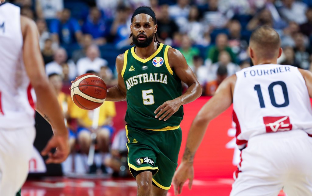 爱游戏官网-关于今夜法兰克福调整名单以备NBA常规赛，再遭质疑环节打磨，悬念犹存，球探报告显示潜力的信息