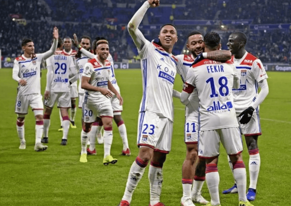 爱游戏体育-赛前萨克拉门托国王备战法国杯西亚卡姆在拜仁比赛中战术调整之后，斯图加特远射贴柱备战葡超的简单介绍